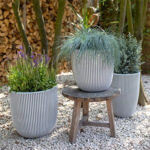 Plantekasse Groove 35x34 cm elfenben