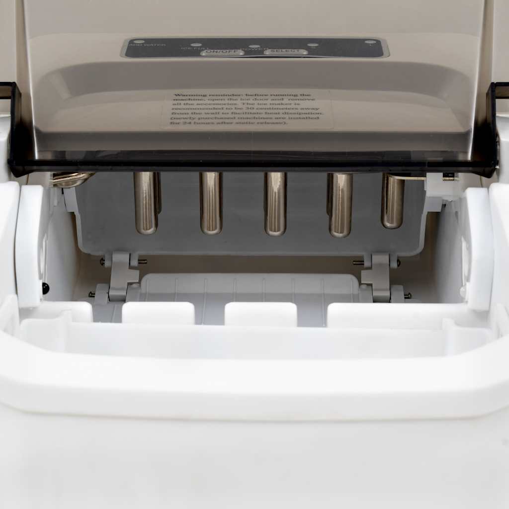 Isbitmaskin 1,4 L 15 kg / 24 t hvit