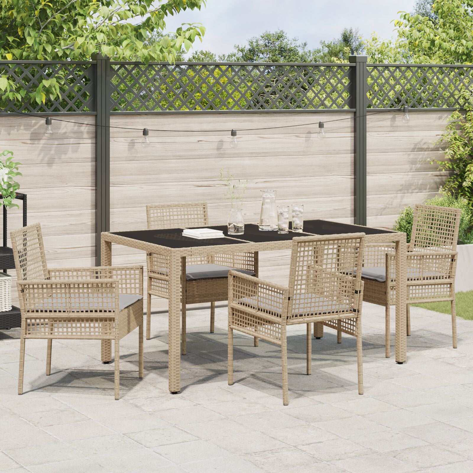 5-delt hage spisegruppe med puter beige poly rattan