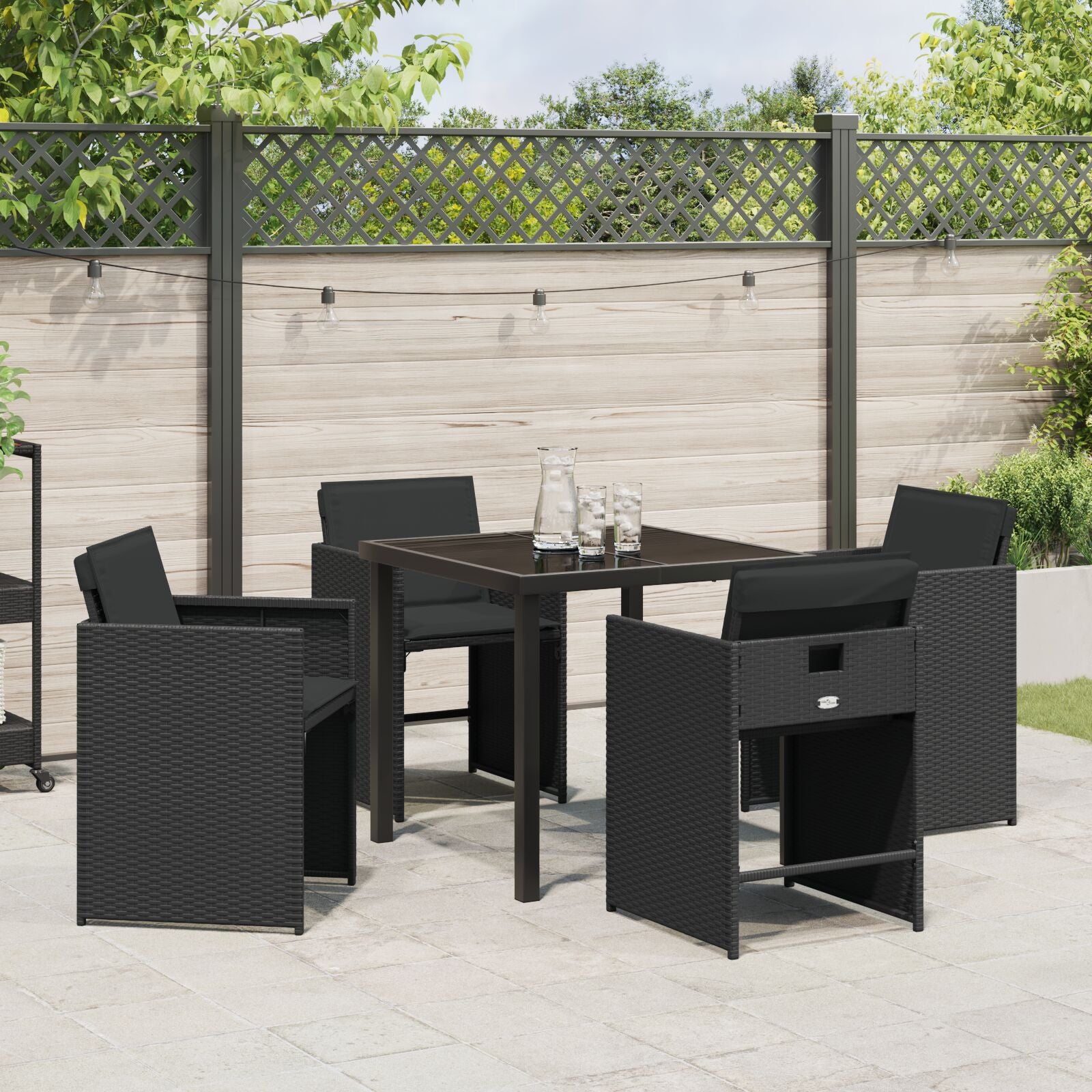 5 delt hagespisesett med puter svart poly rattan